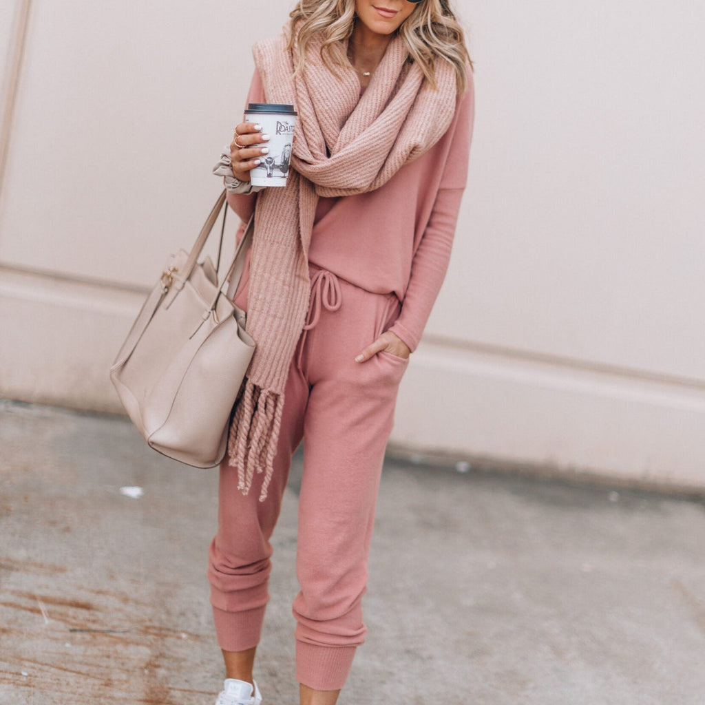 Amelia | Women's Crew Neck Loungewear Set | Drawstring Waist · Trendzeo