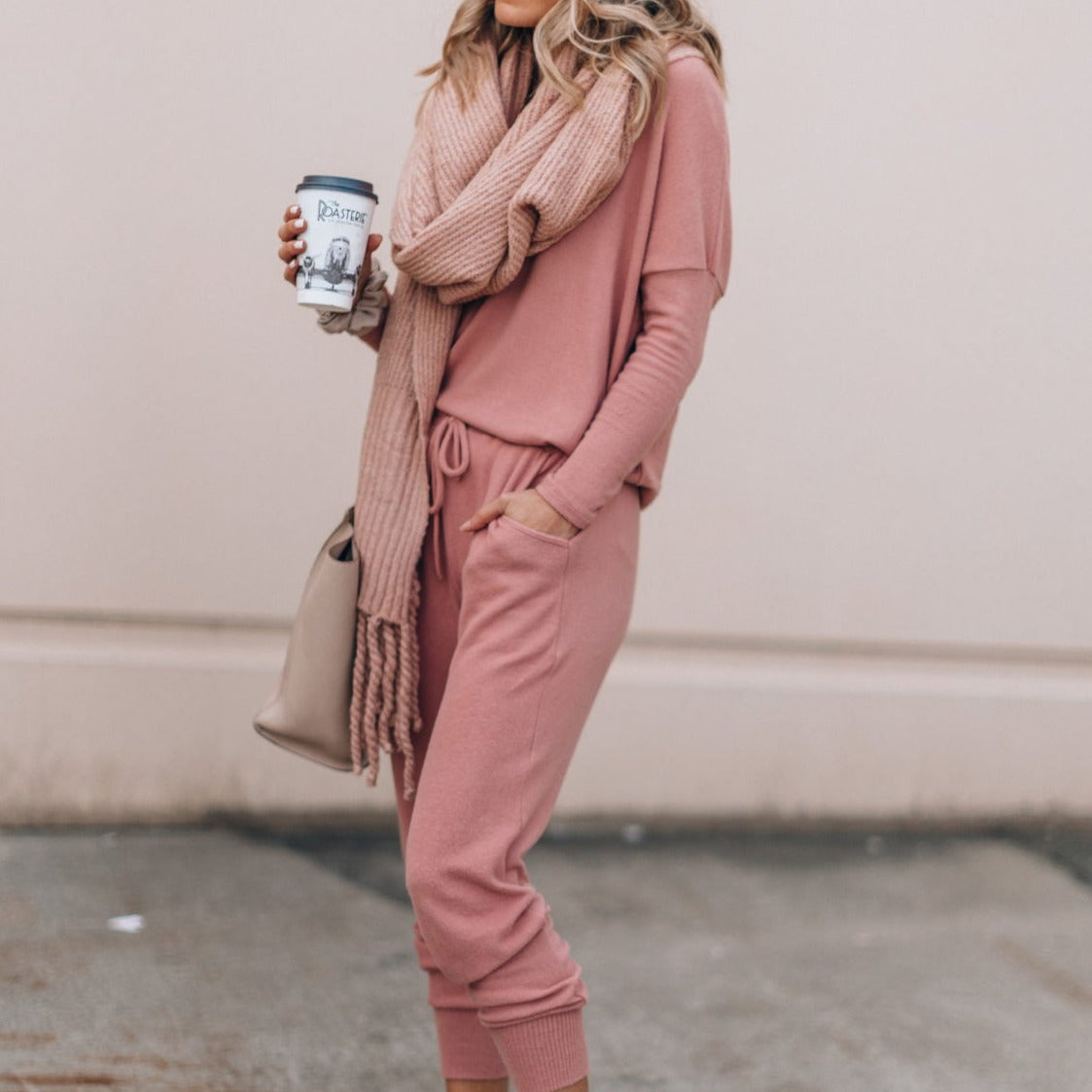 Amelia | Women's Crew Neck Loungewear Set | Drawstring Waist · Trendzeo