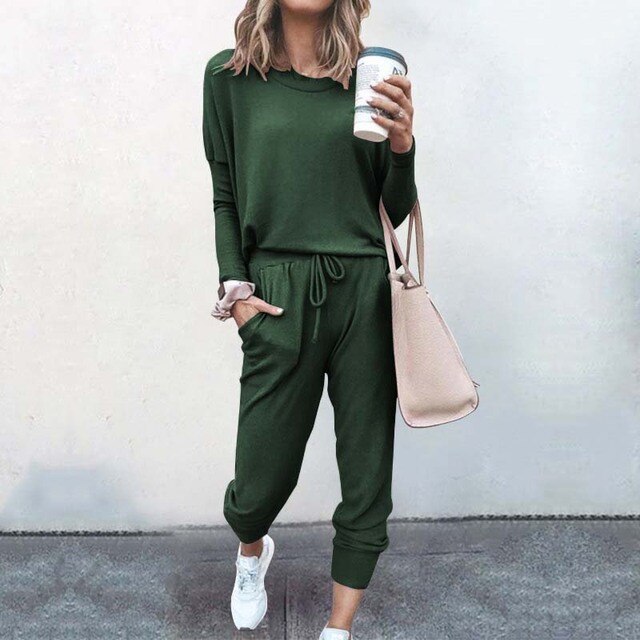 Amelia | Women's Crew Neck Loungewear Set | Drawstring Waist · Trendzeo