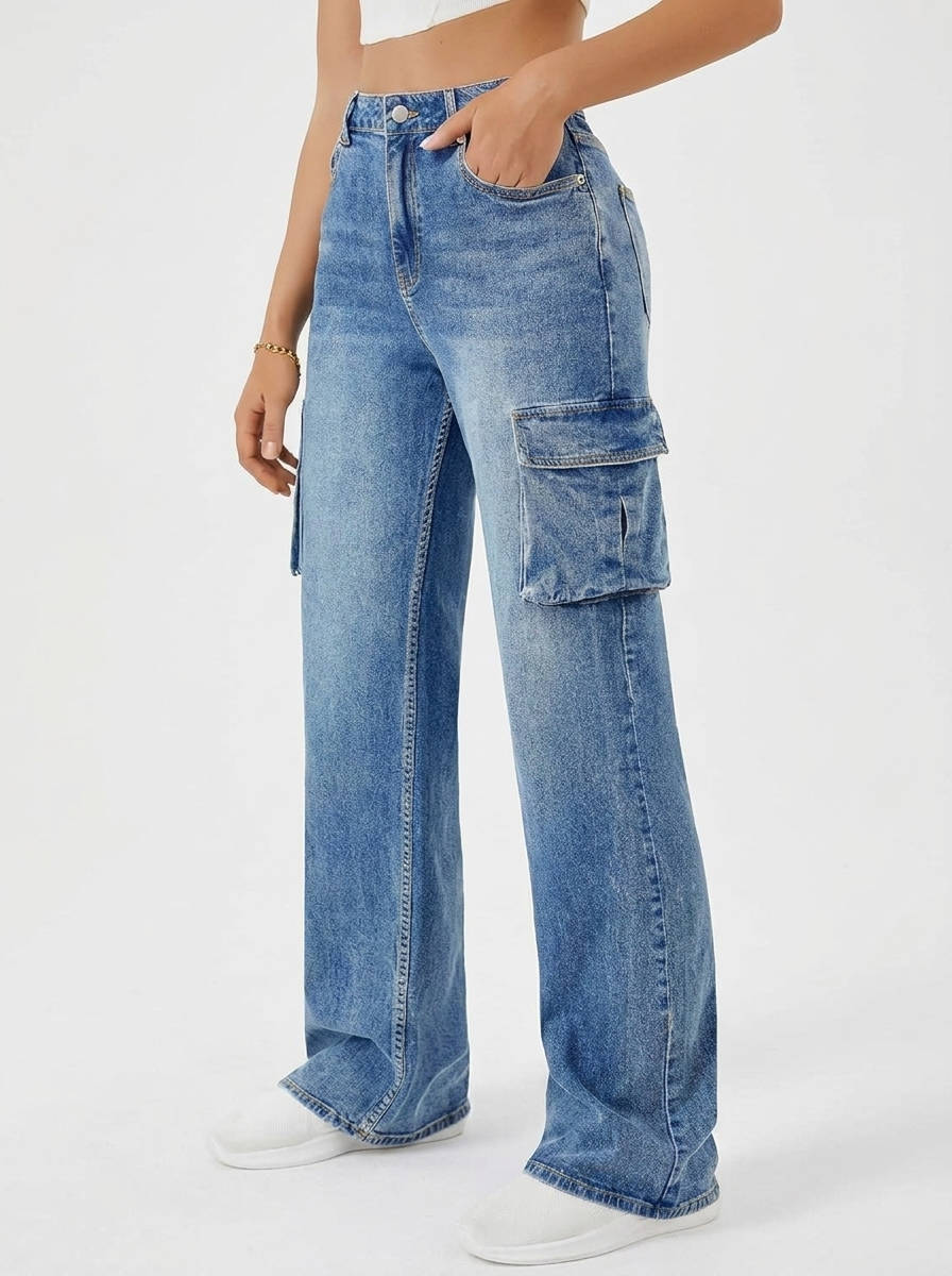 Isla | Women's Wide-Leg Cargo Jeans | Side Pockets · Trendzeo